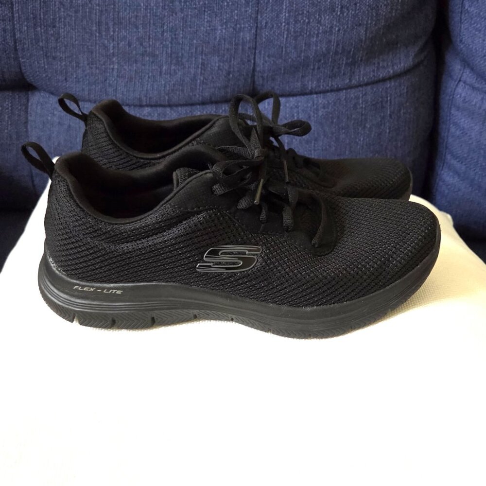 Skechers/Black Comfort Sneakers/Women's/Size 7/Used Only One Time - Picture 10 of 12